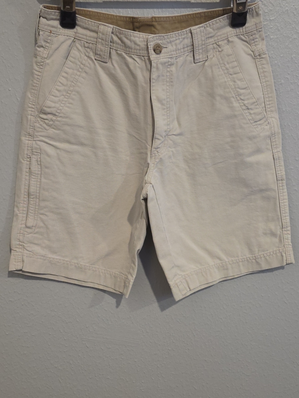 Outdoor Life Men's Light Tan Cargo Shorts